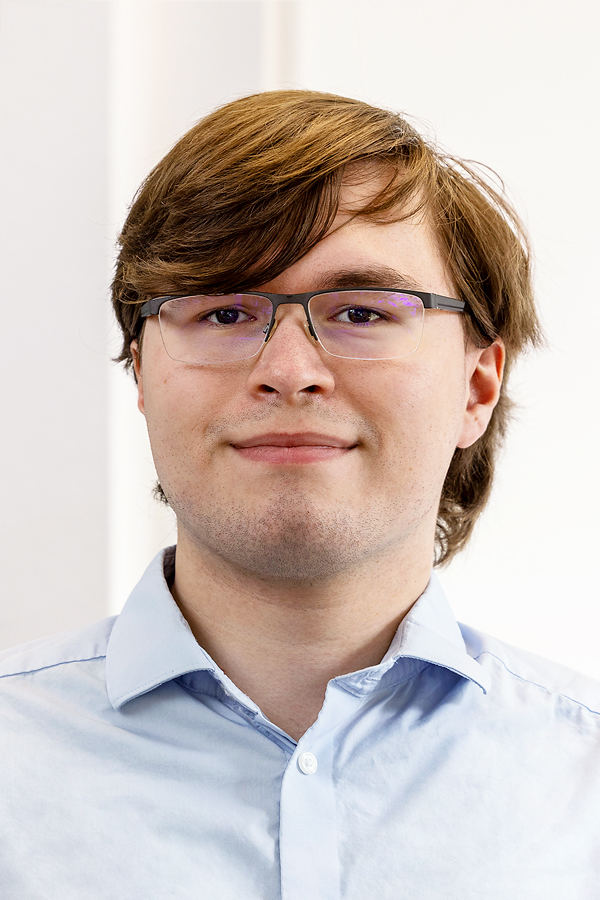 Aryan Tristan Hollitzer
